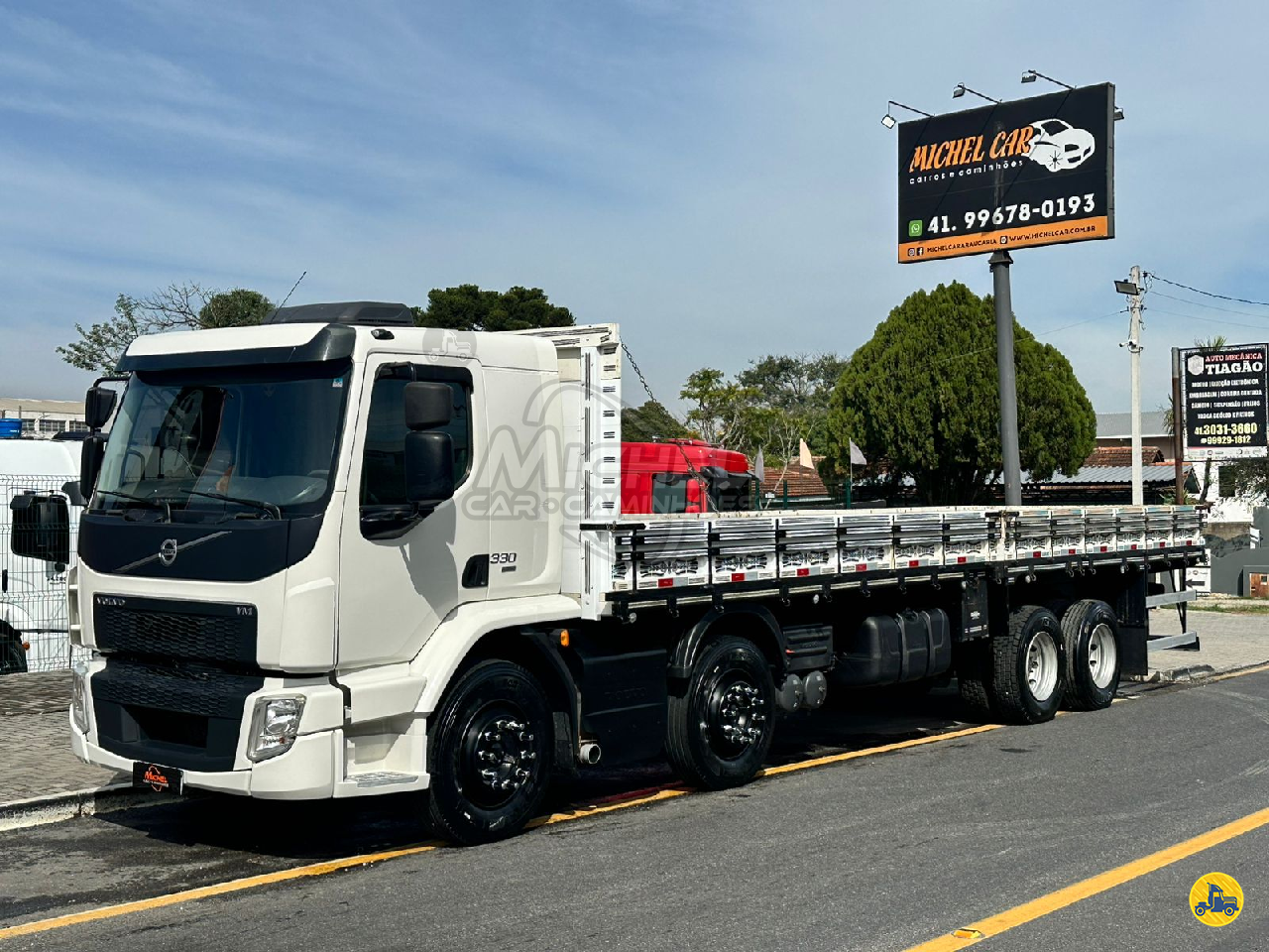 CAMINHAO VOLVO VOLVO VM 330 Carga Seca BiTruck 8x2 Michel Car Carros e Caminhões ARAUCARIA PARANÁ PR